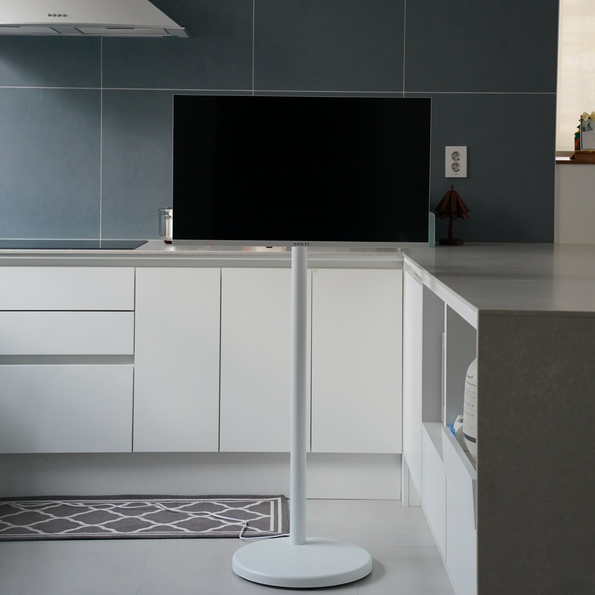 와이드무빙뷰 화이트에디션 삼탠바이미 셋트 QLED 81cm(32인치) FHD 스마트 이동식 TV 중소바이미 삼텐바이미 V1 상세 이미지 1